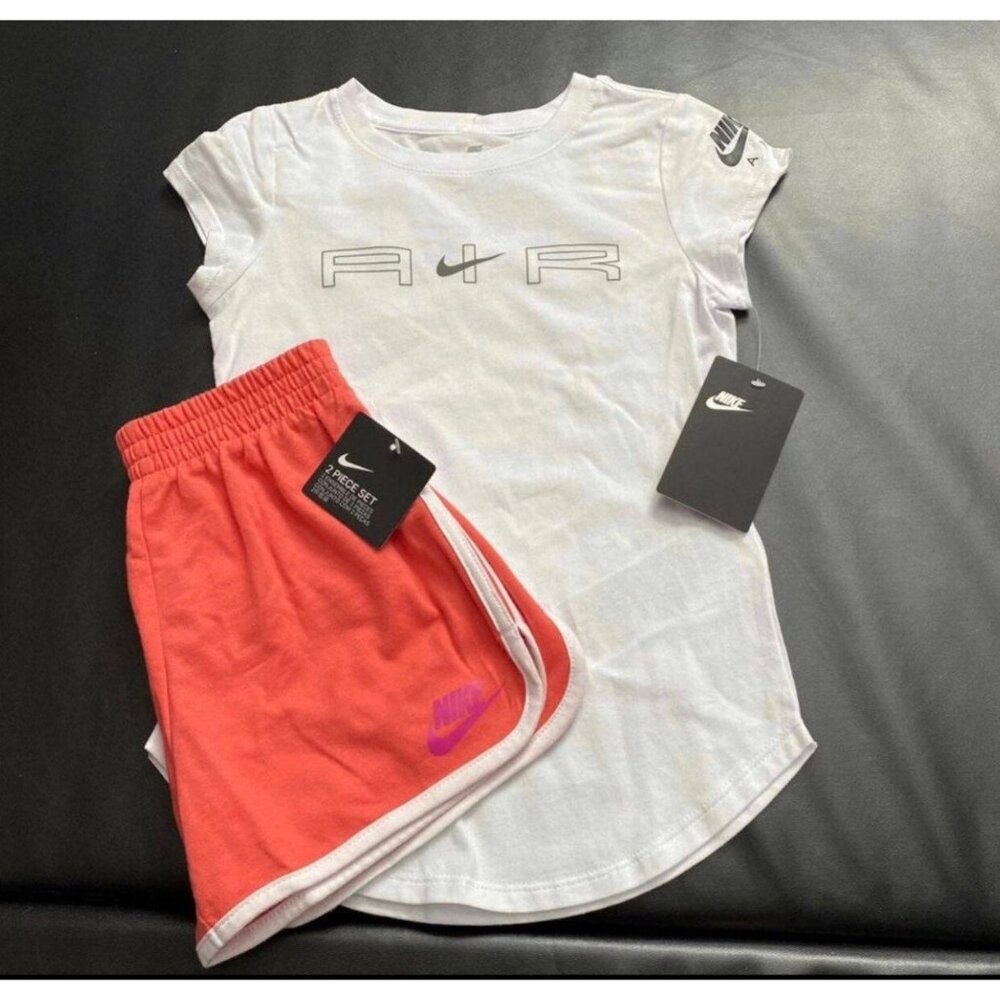 NWT Nike Air Athletic Set Girls Size 6